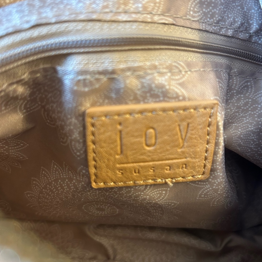 Joy Susan Tan Crossbody Bag Adjustable Strap Vegan Leather NWOT - Picture 5 of 11